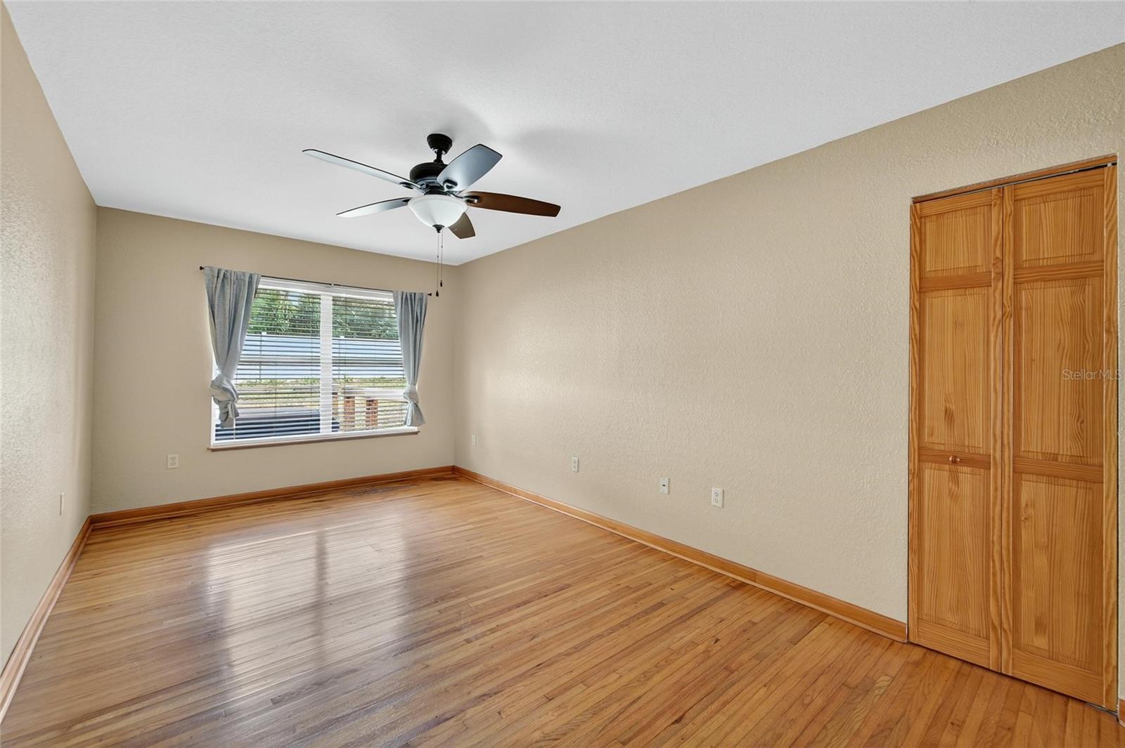 Image 33 of 43 For 1525 Lake Howard Drive
