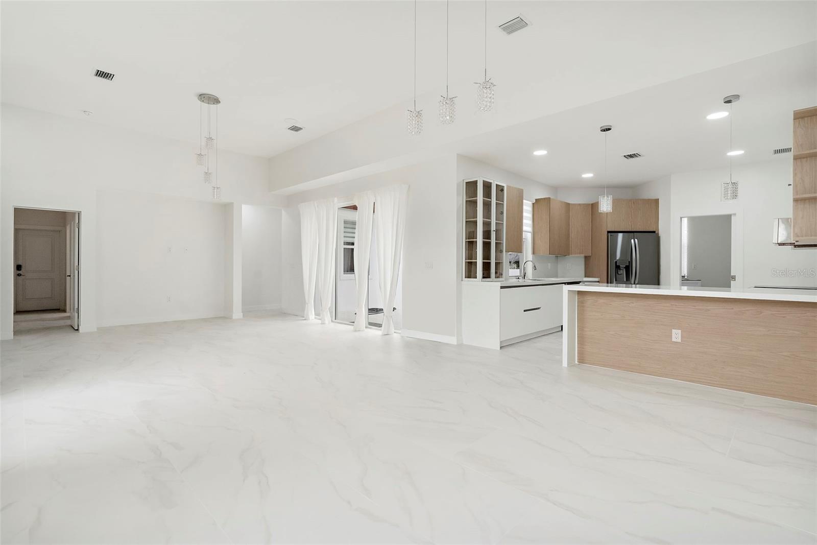Image 36 of 89 For 4249 Cranberry Boulevard