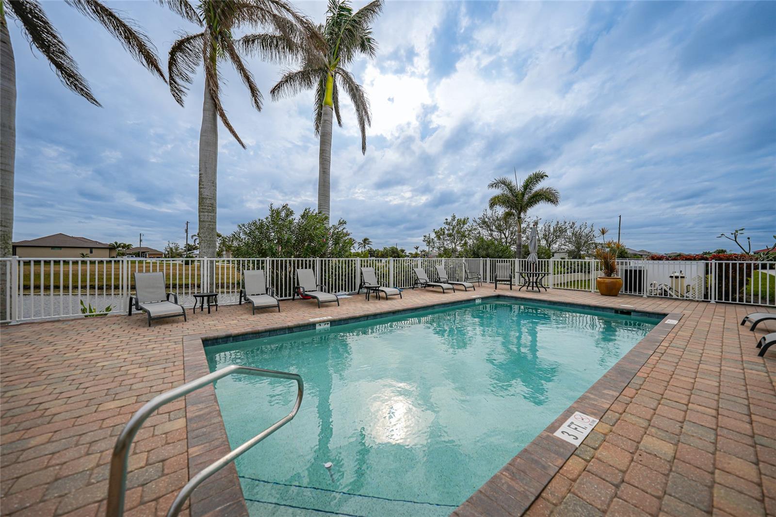 Image 3 of 49 For 17094 Acapulco Road 313