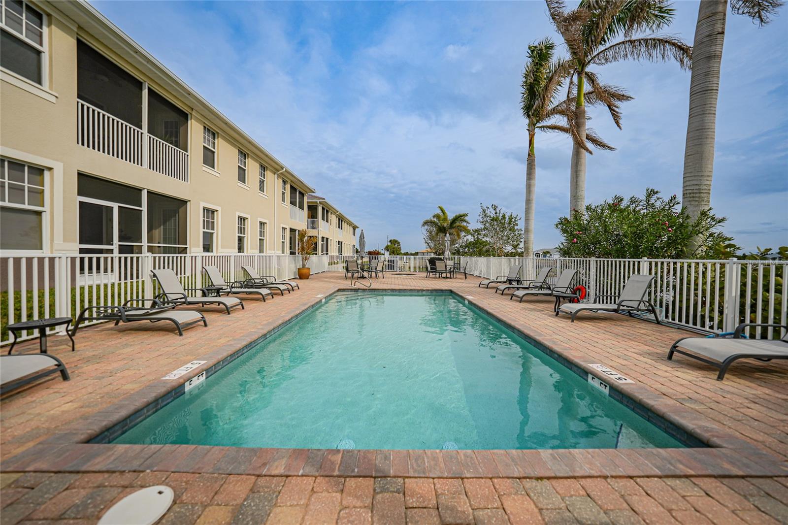 Image 33 of 49 For 17094 Acapulco Road 313