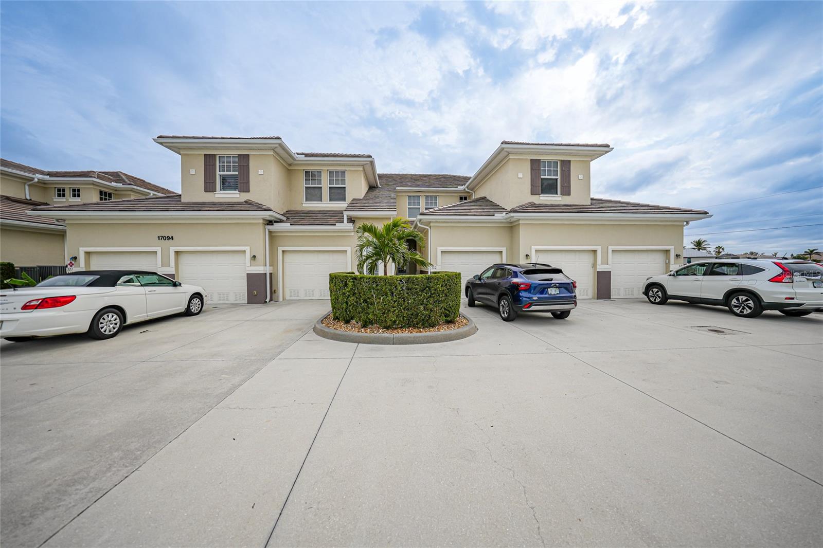 Image 35 of 49 For 17094 Acapulco Road 313