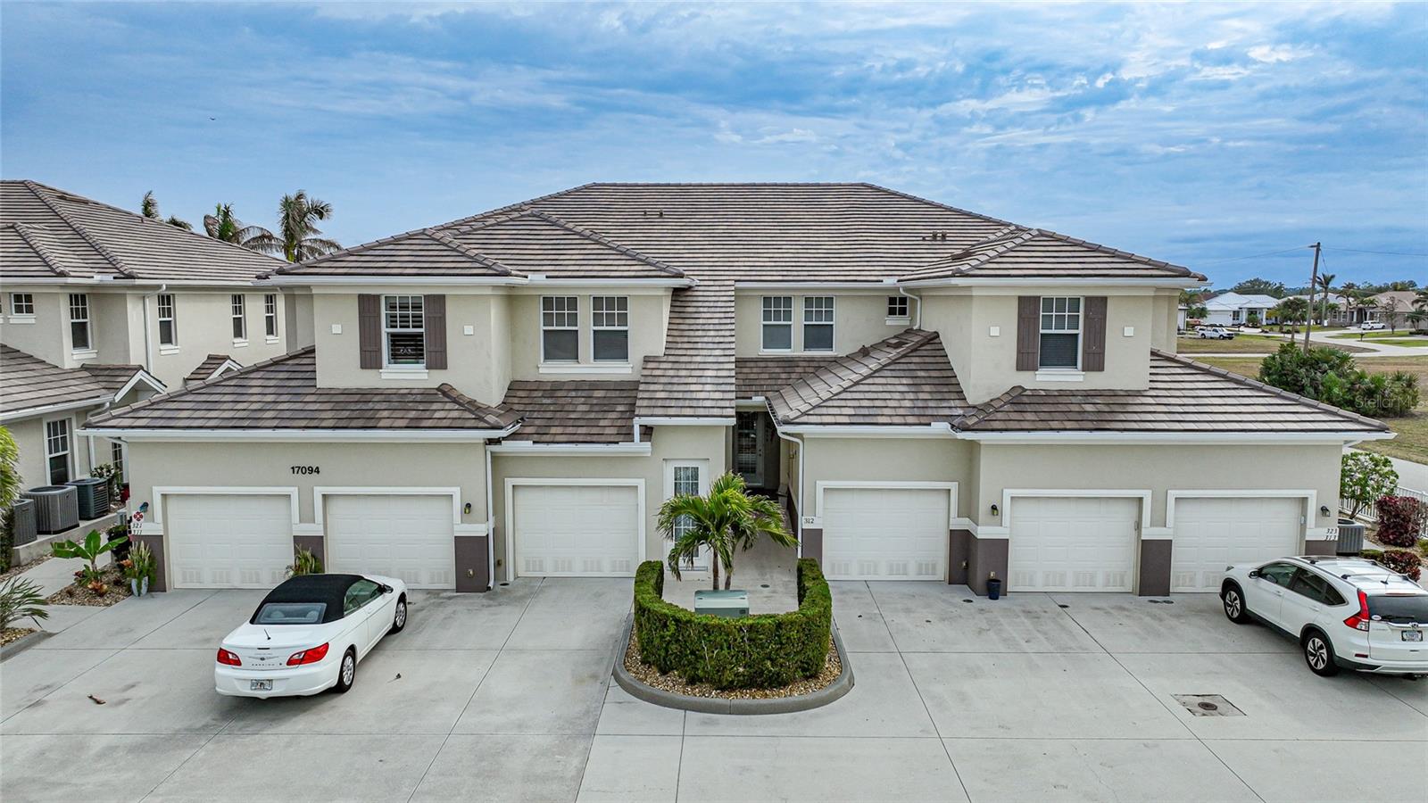 Image 38 of 49 For 17094 Acapulco Road 313