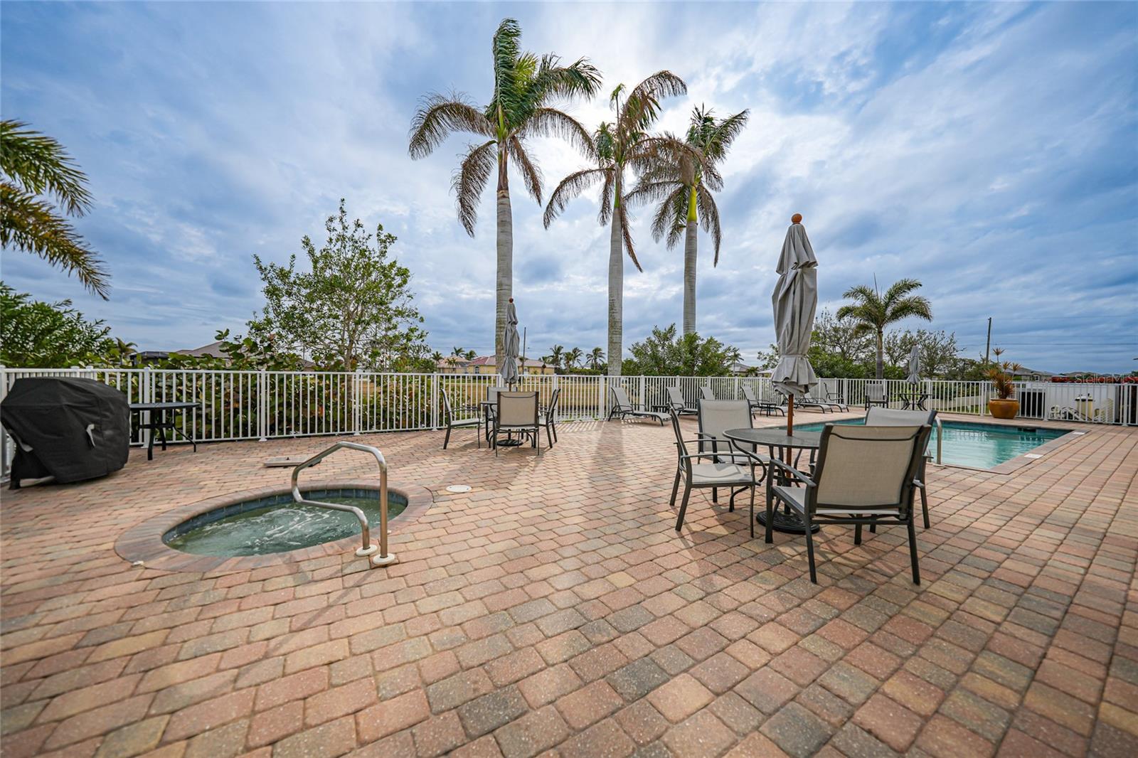 Image 5 of 49 For 17094 Acapulco Road 313