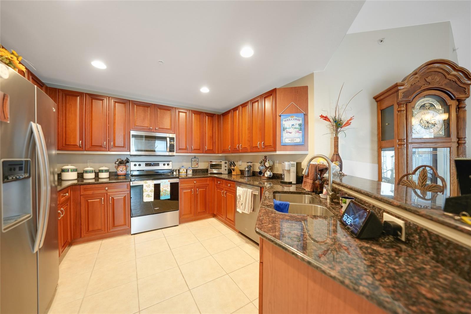 Image 8 of 49 For 17094 Acapulco Road 313