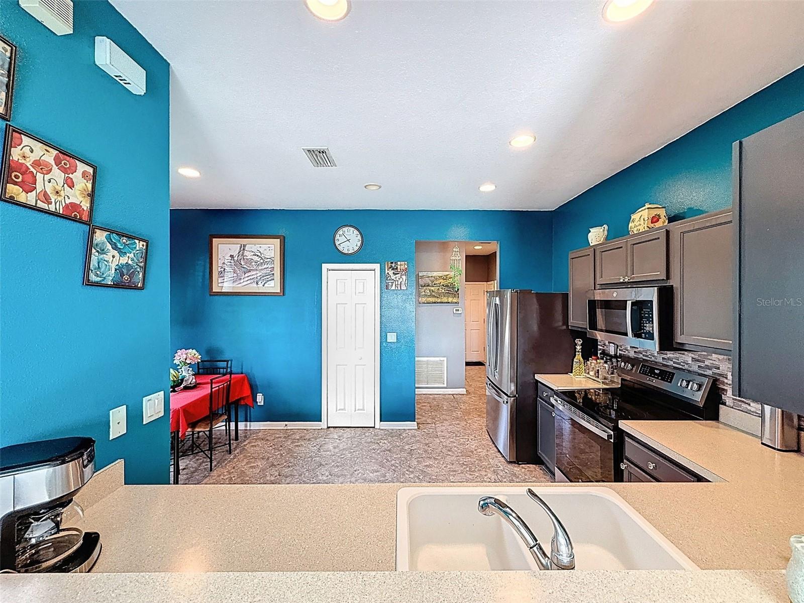 Image 18 of 66 For 1072 Hill Flower Drive