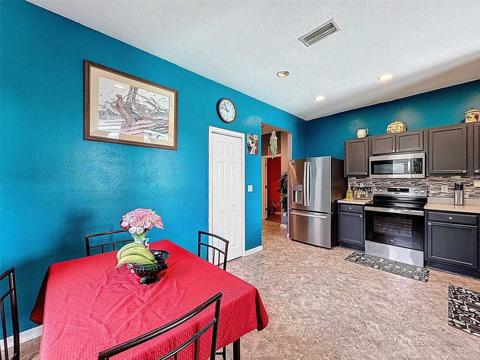 Image 6 of 66 For 1072 Hill Flower Drive