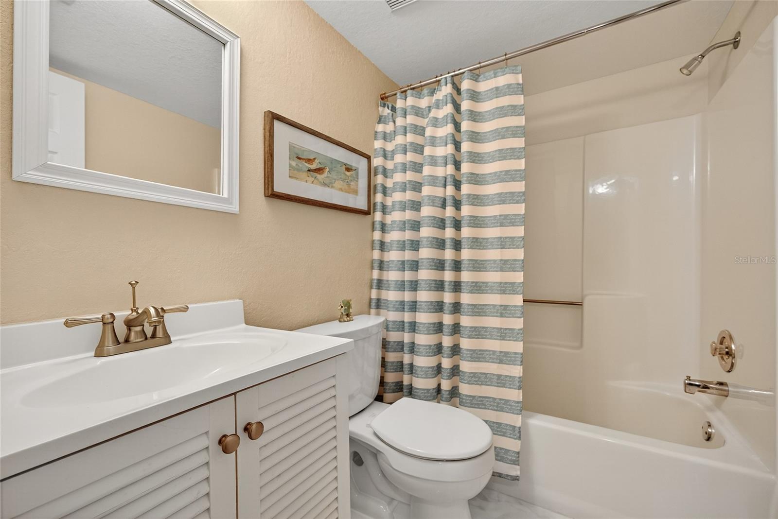 Image 19 of 35 For 3310 Loveland Boulevard 1504