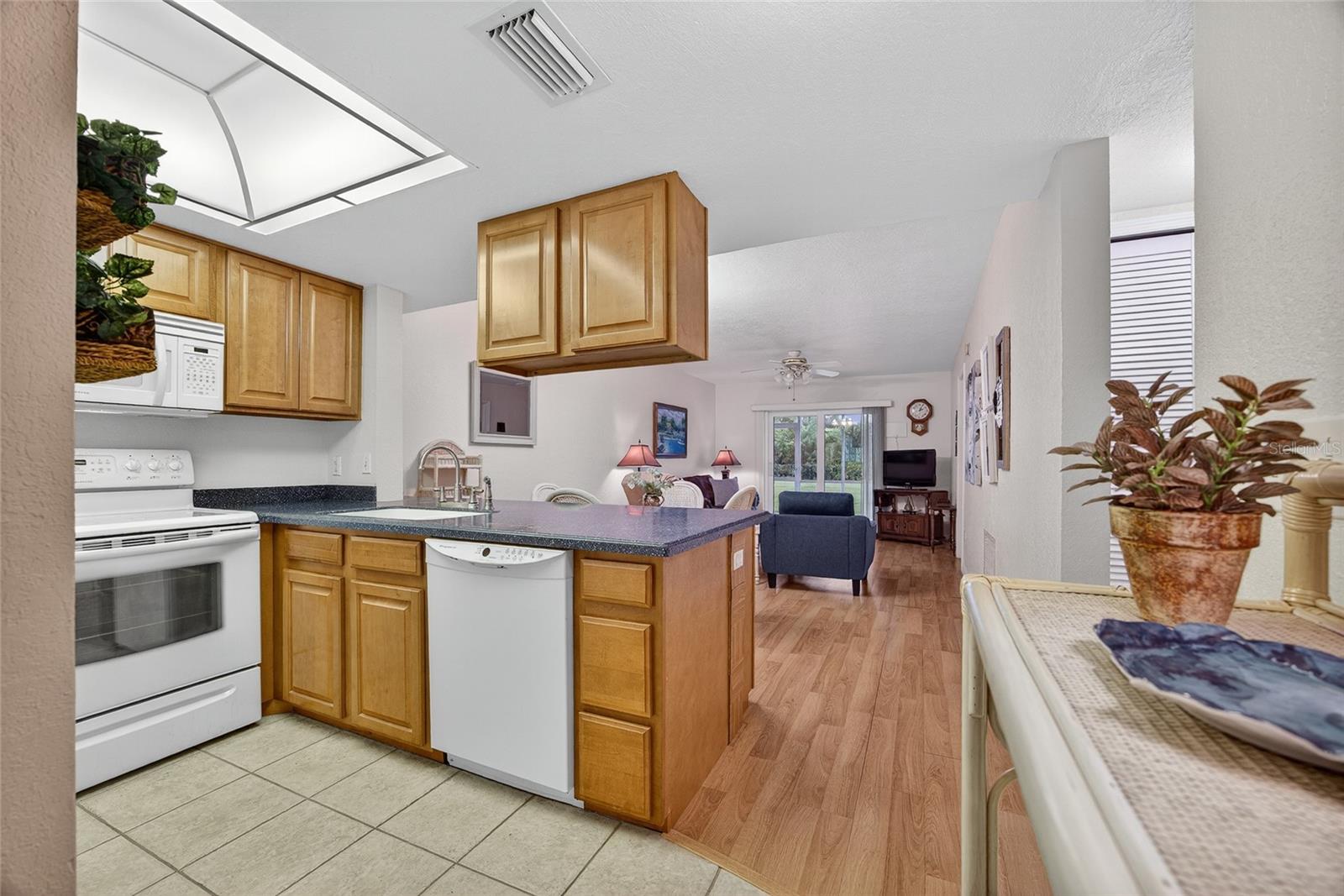 Image 4 of 35 For 3310 Loveland Boulevard 1504