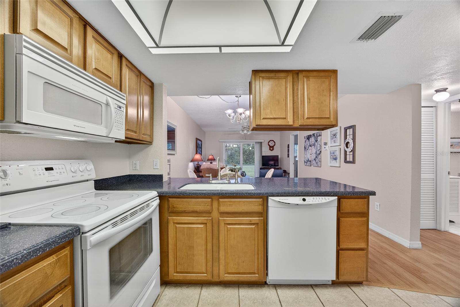 Image 6 of 35 For 3310 Loveland Boulevard 1504