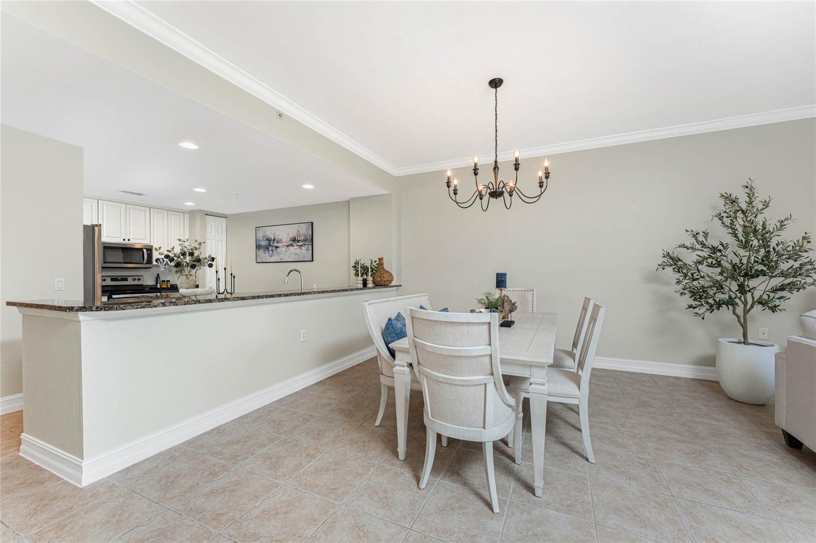 Image 19 of 97 For 87 Vivante Boulevard 8723