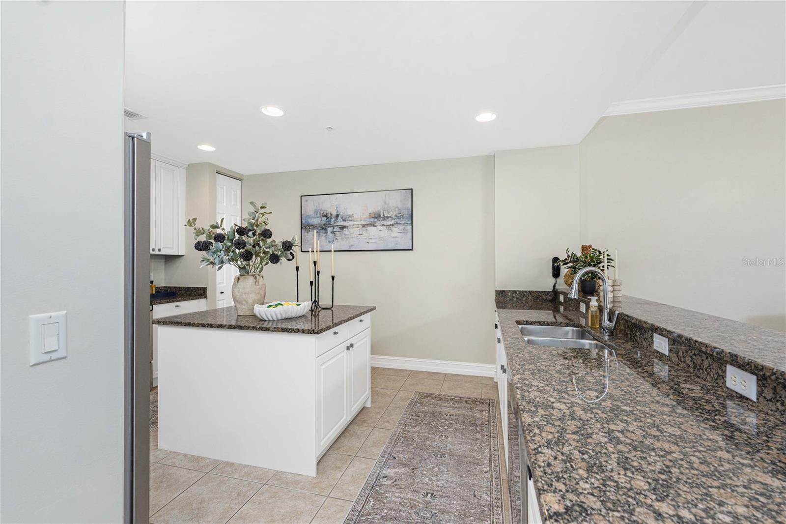 Image 21 of 97 For 87 Vivante Boulevard 8723
