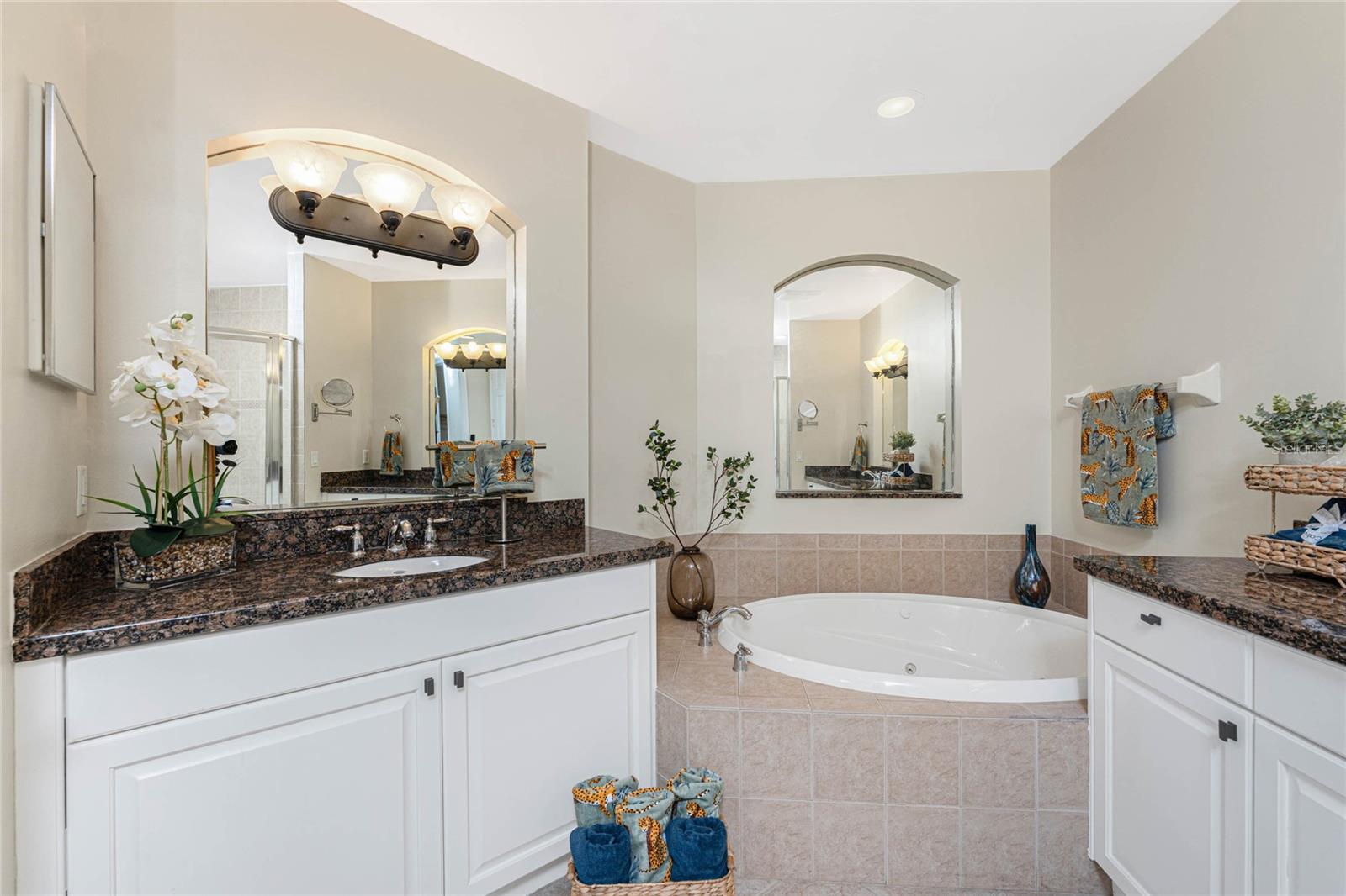Image 32 of 97 For 87 Vivante Boulevard 8723