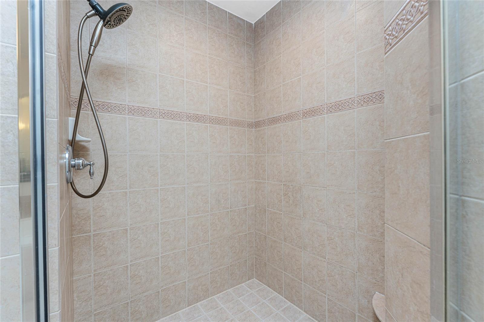 Image 33 of 97 For 87 Vivante Boulevard 8723