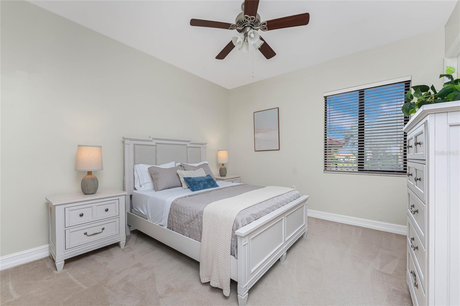 Image 41 of 97 For 87 Vivante Boulevard 8723