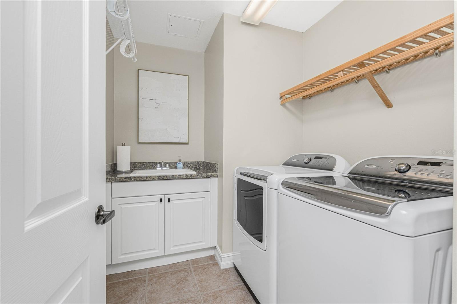 Image 45 of 97 For 87 Vivante Boulevard 8723
