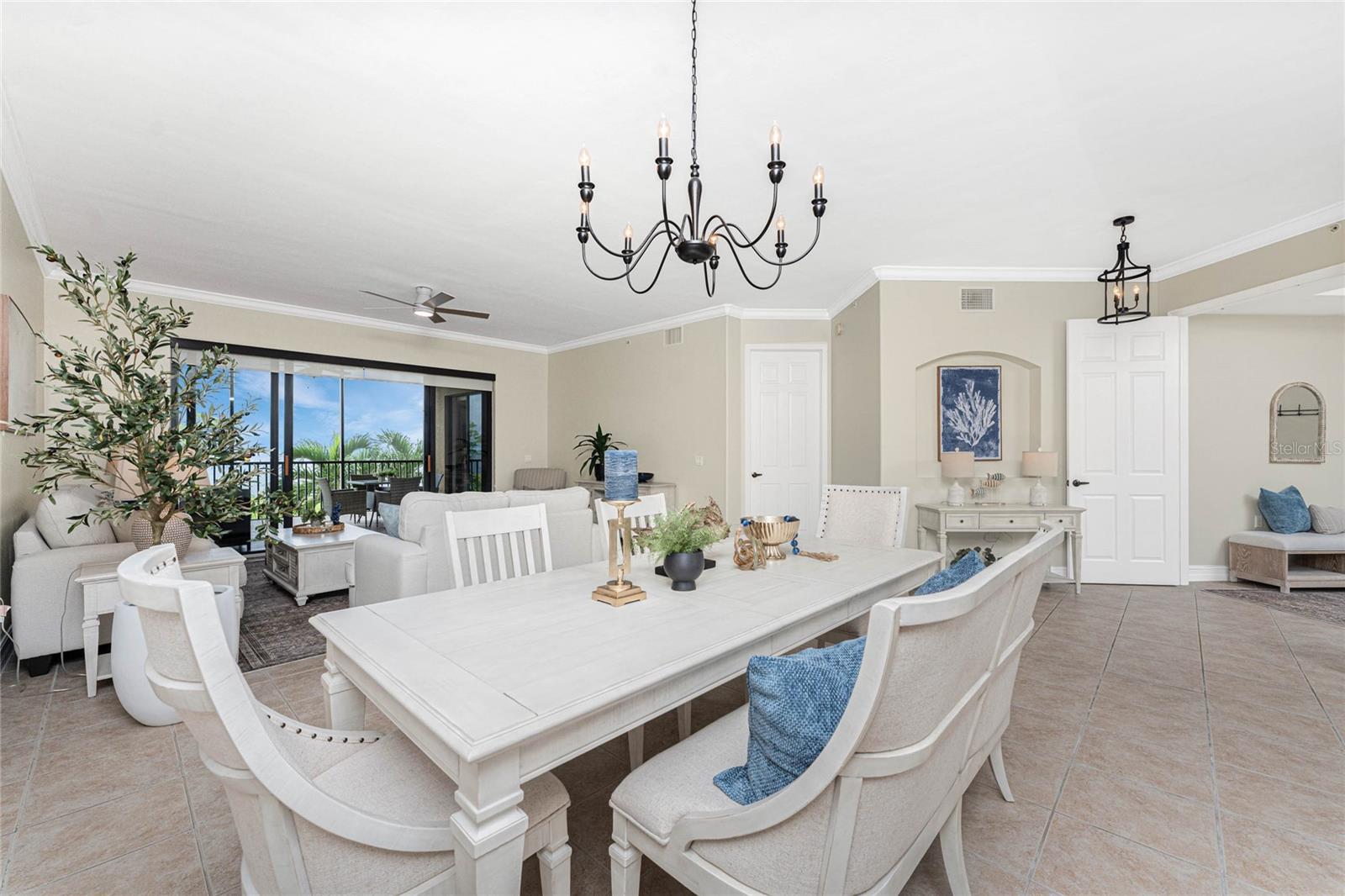 Image 5 of 97 For 87 Vivante Boulevard 8723