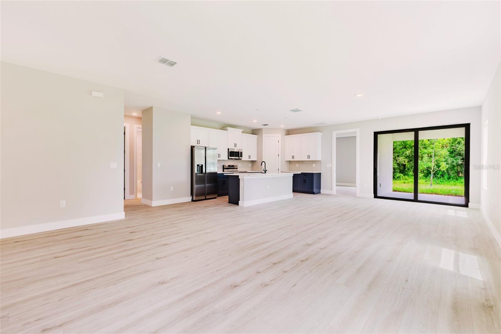 Image 4 of 37 For 3276 Chipley Avenue