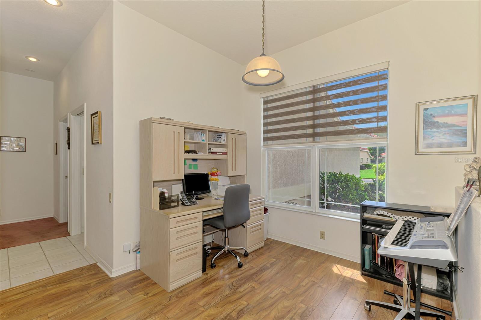 Image 16 of 93 For 8382 Pondview Lane