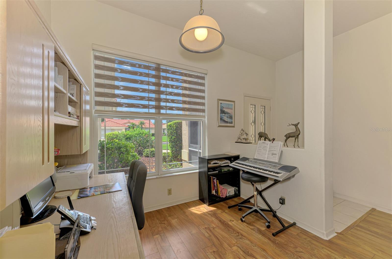 Image 17 of 93 For 8382 Pondview Lane