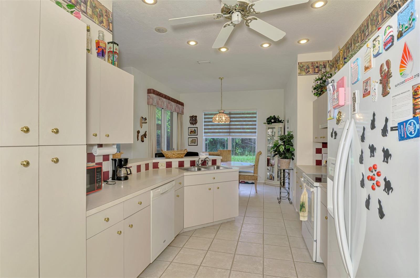Image 19 of 93 For 8382 Pondview Lane