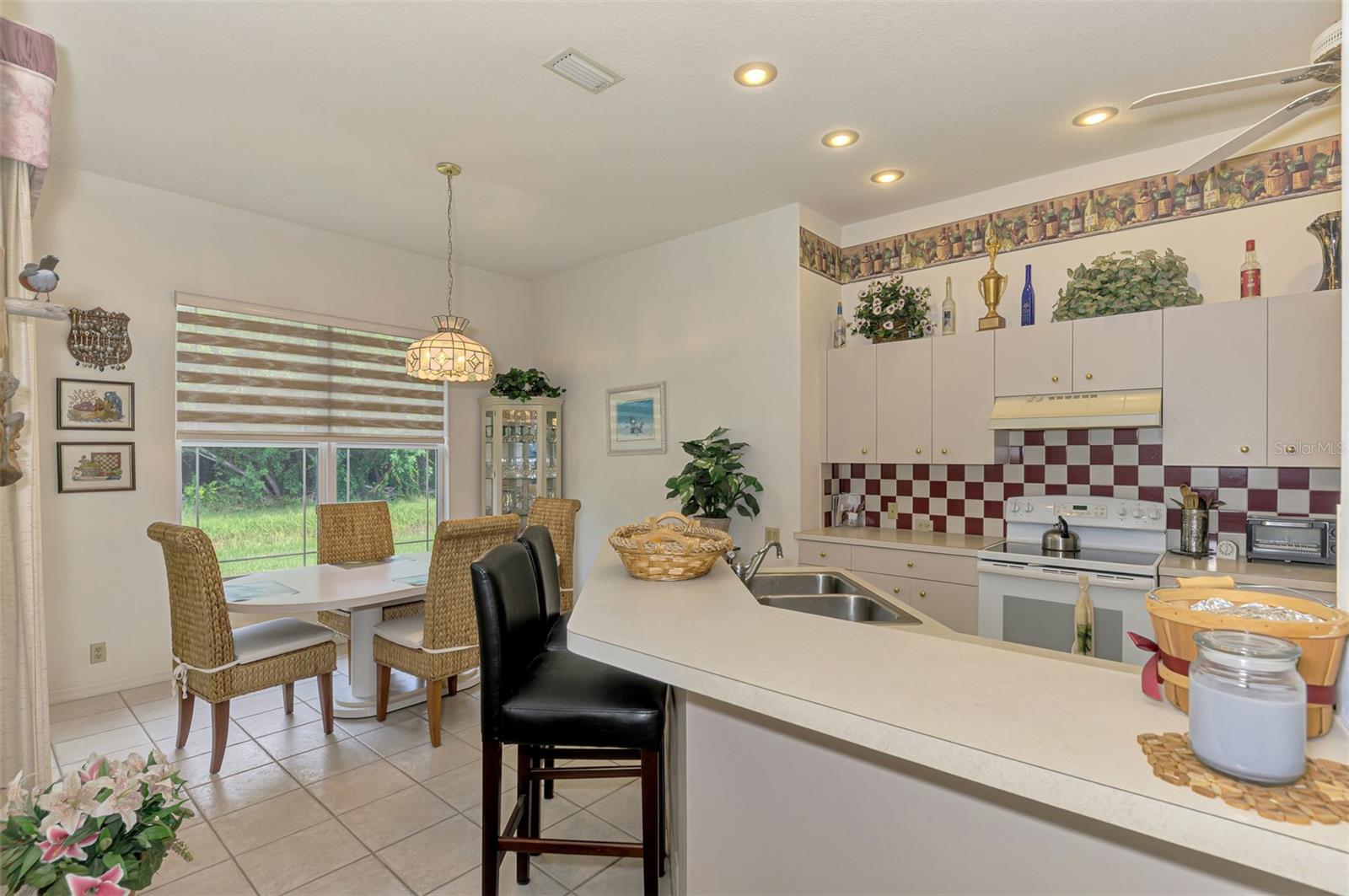 Image 23 of 93 For 8382 Pondview Lane