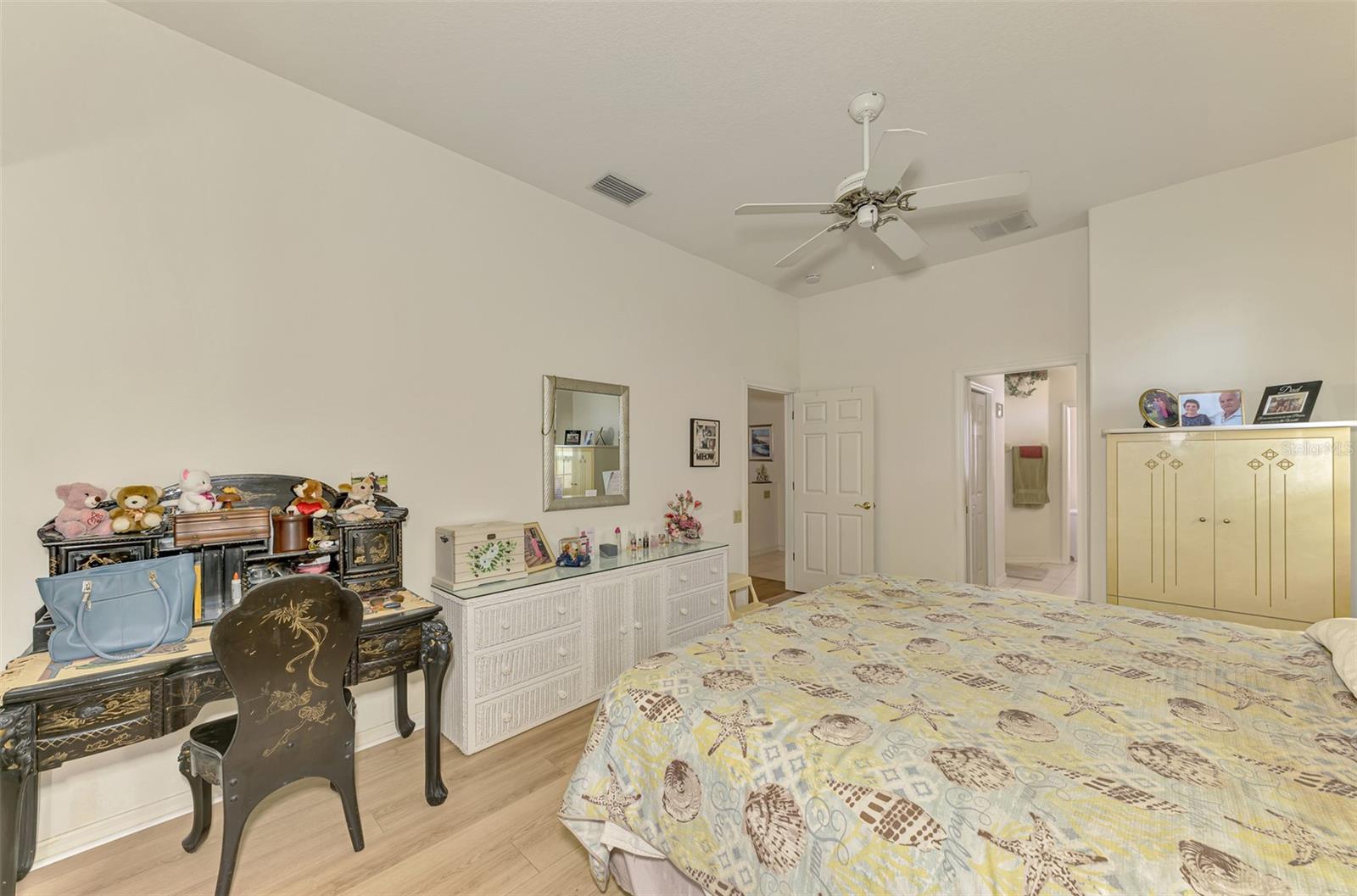 Image 35 of 93 For 8382 Pondview Lane