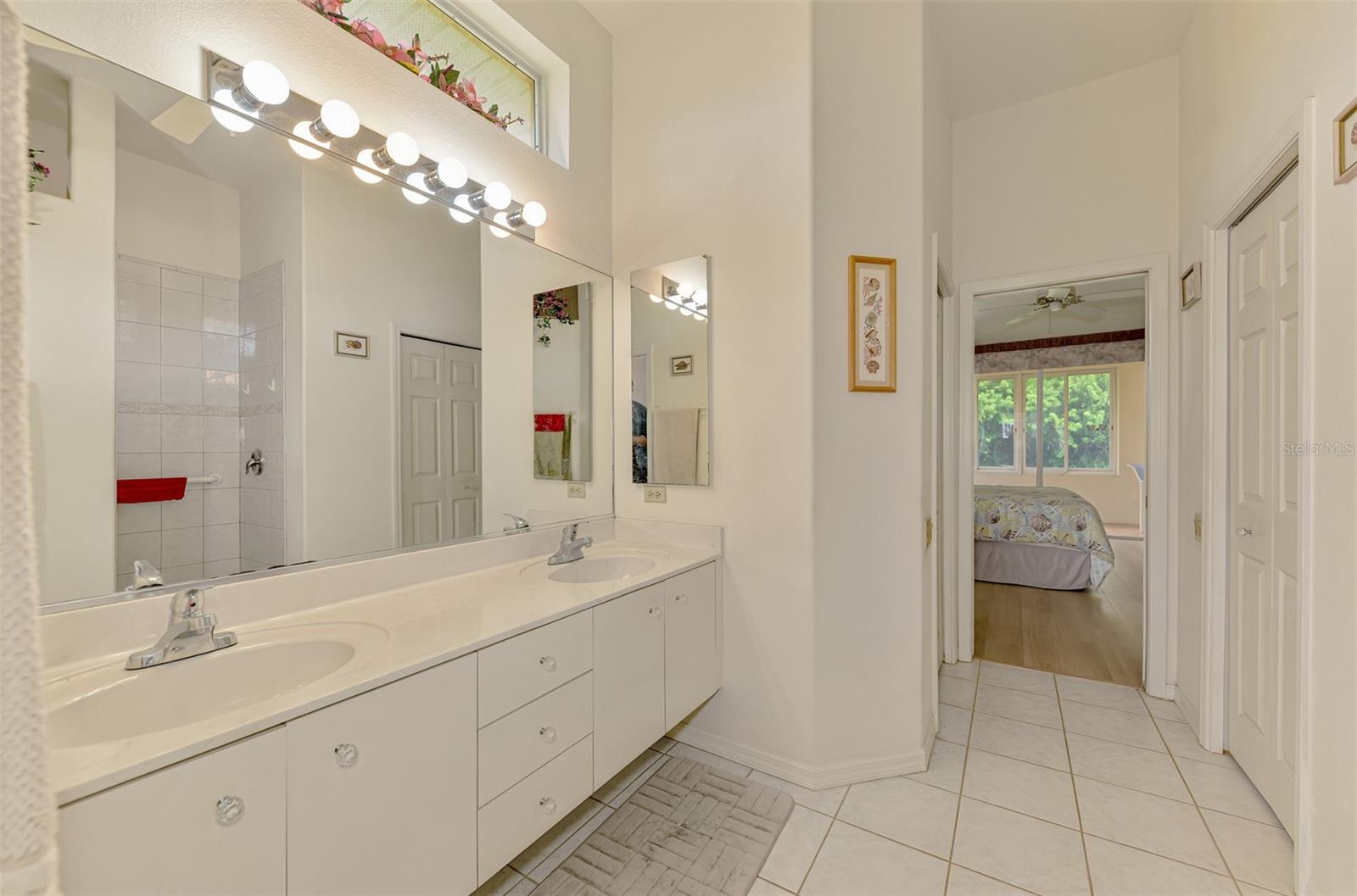 Image 37 of 93 For 8382 Pondview Lane