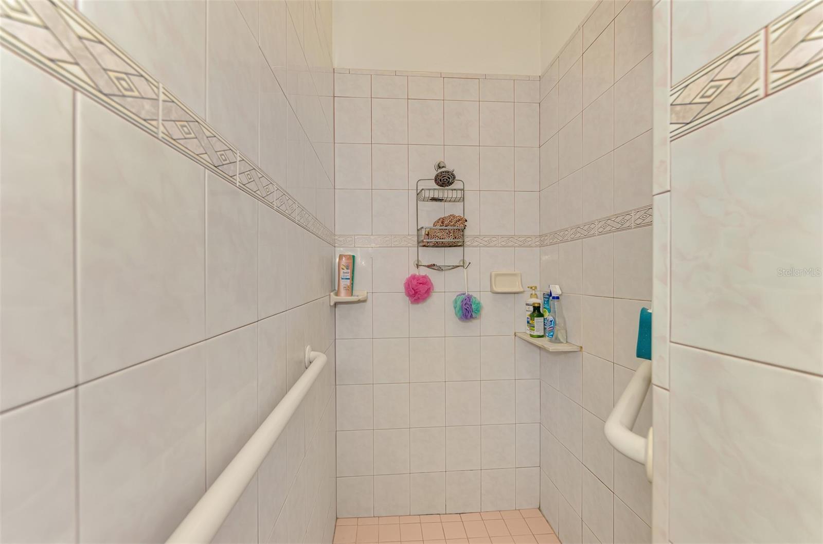 Image 38 of 93 For 8382 Pondview Lane