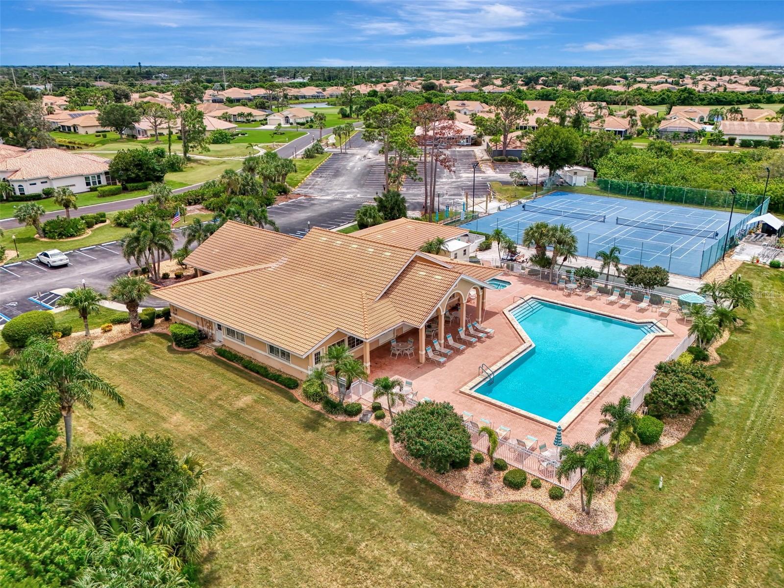 Image 5 of 93 For 8382 Pondview Lane