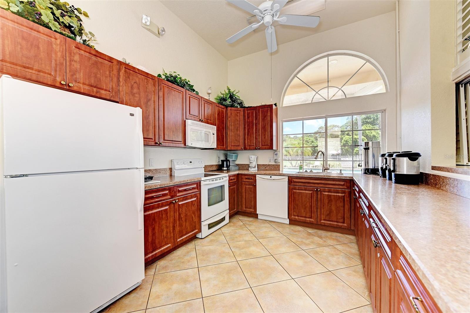 Image 76 of 93 For 8382 Pondview Lane