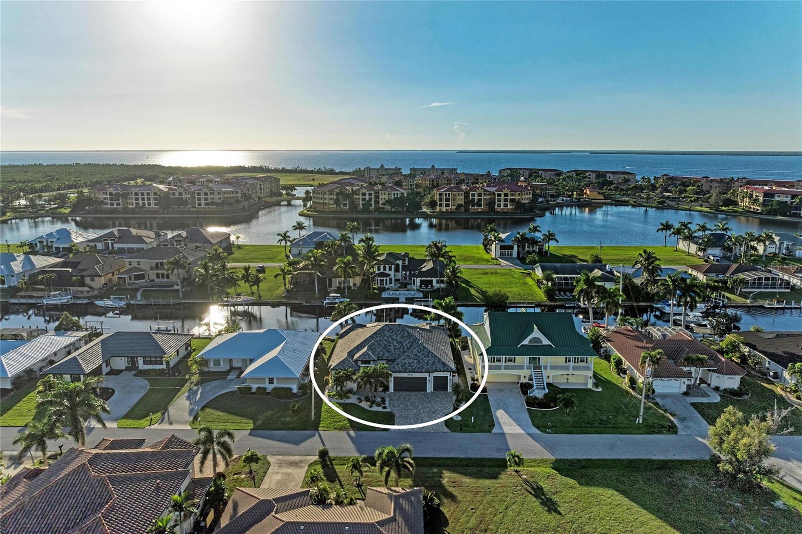 Image 5 of 78 For 2835 Coral Way