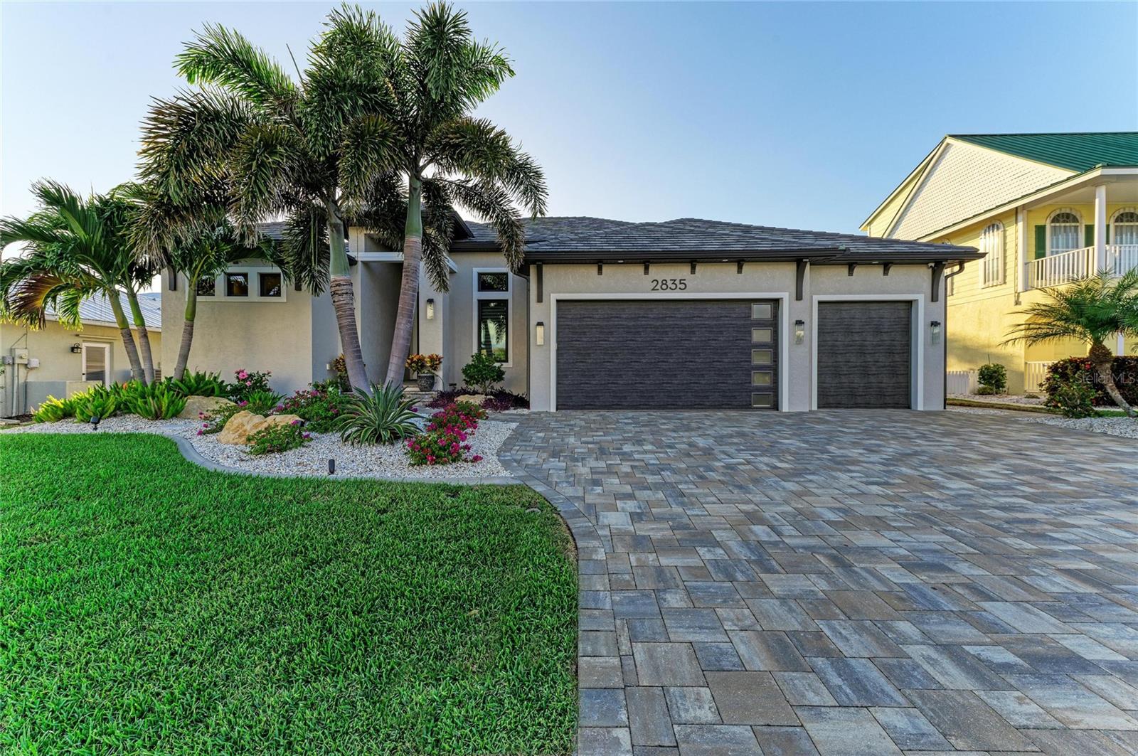 Image 9 of 78 For 2835 Coral Way