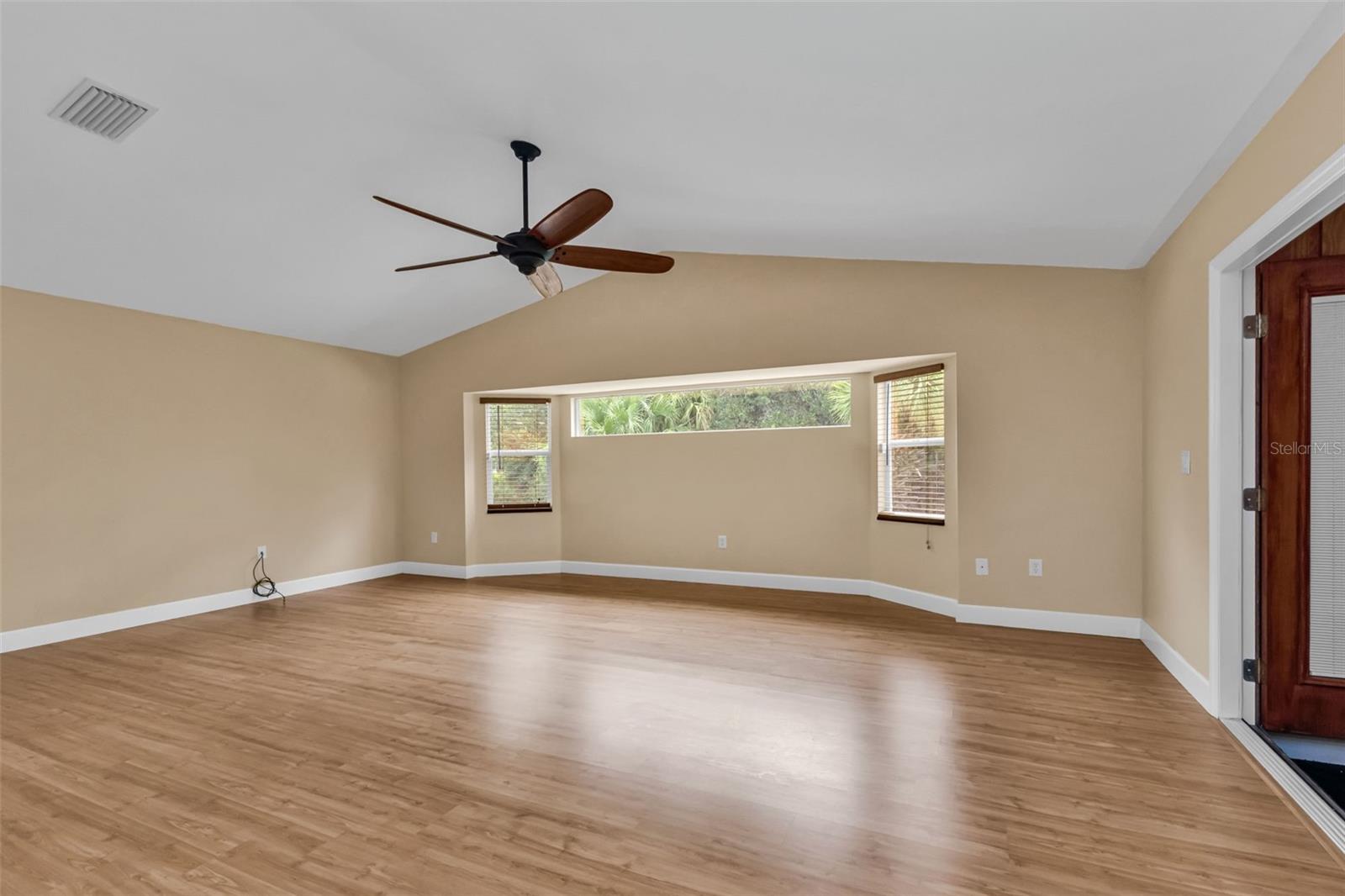 Image 11 of 71 For 3318 Jericho Street