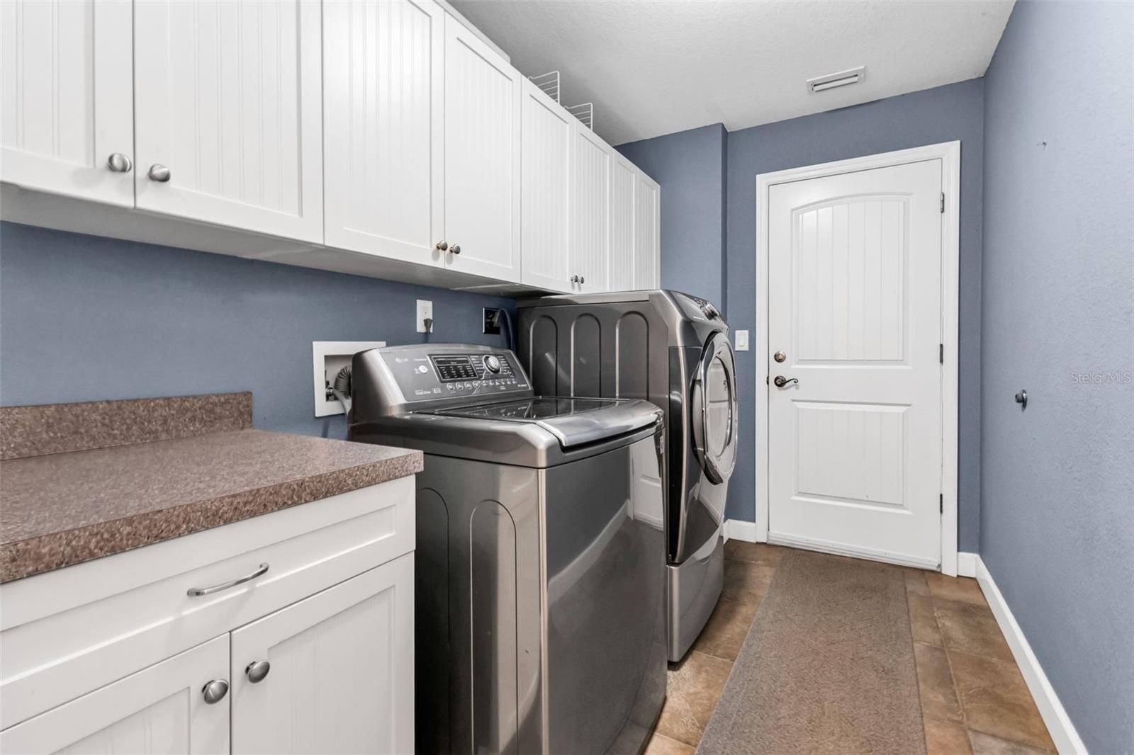 Image 23 of 71 For 3318 Jericho Street