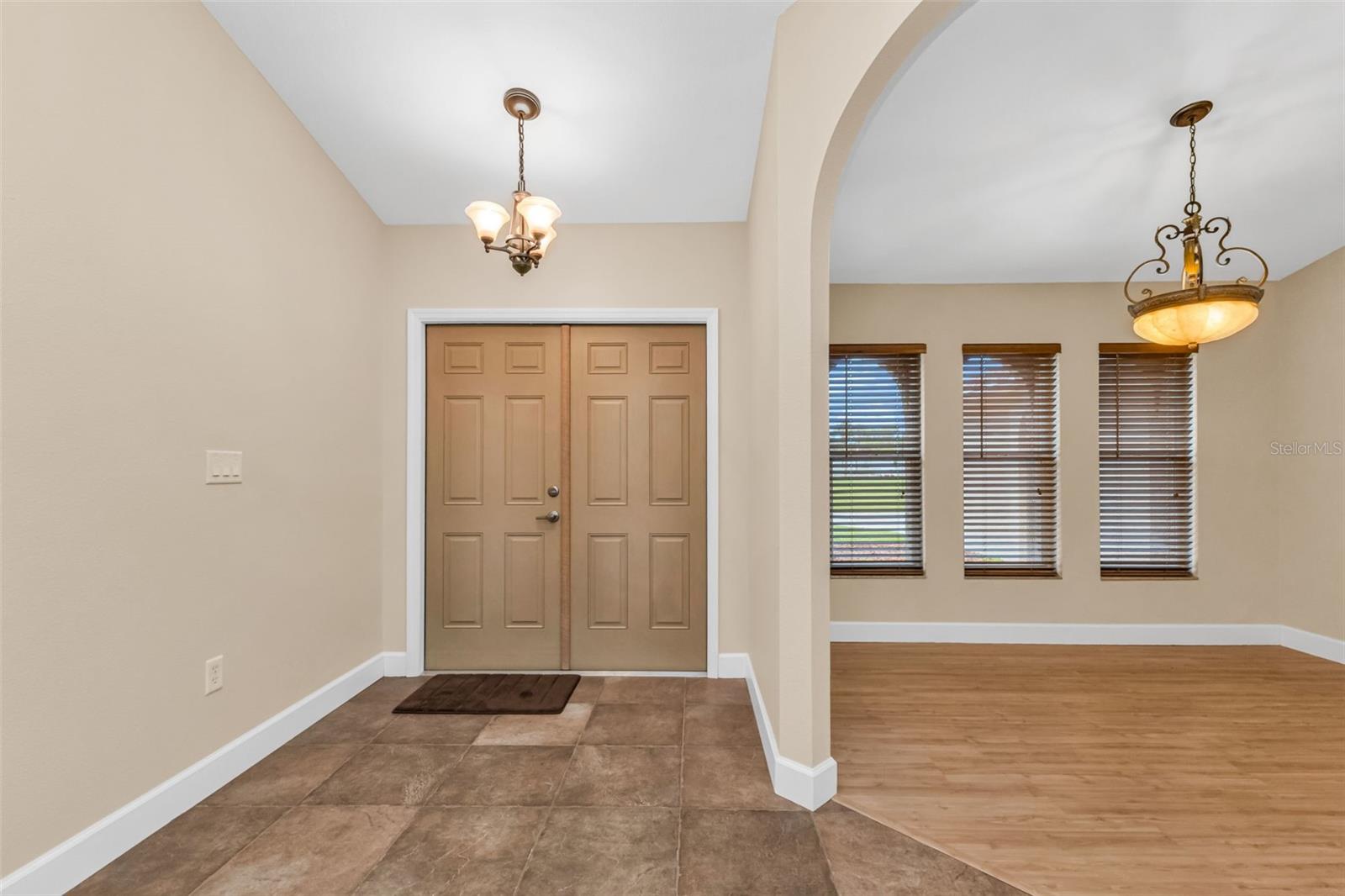 Image 3 of 71 For 3318 Jericho Street