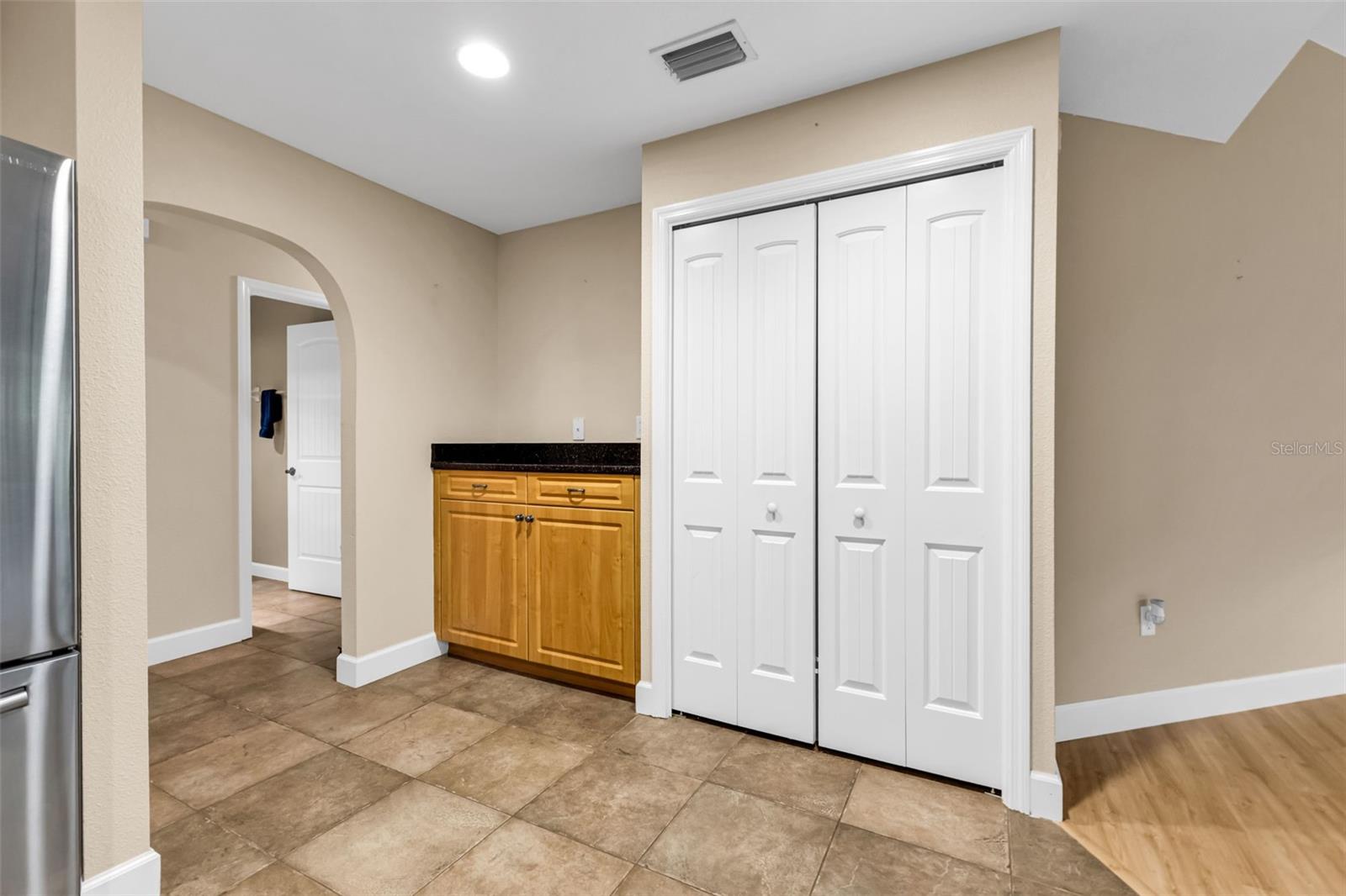 Image 32 of 71 For 3318 Jericho Street