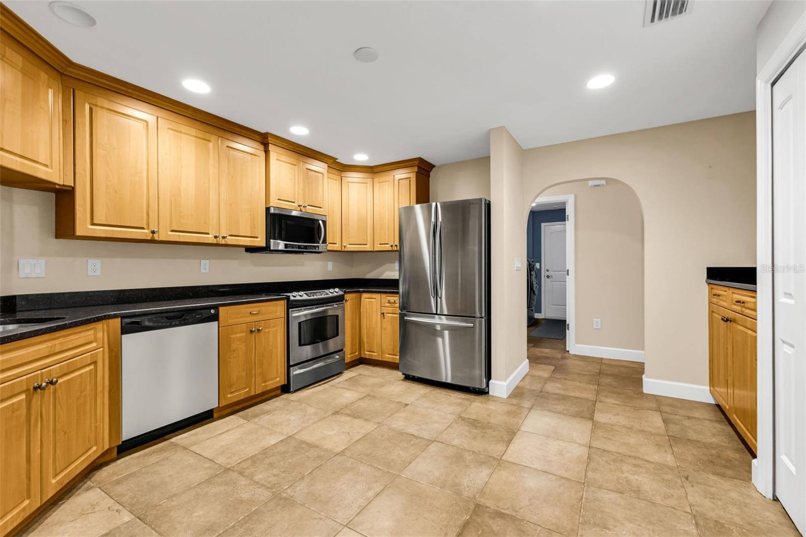 Image 7 of 71 For 3318 Jericho Street