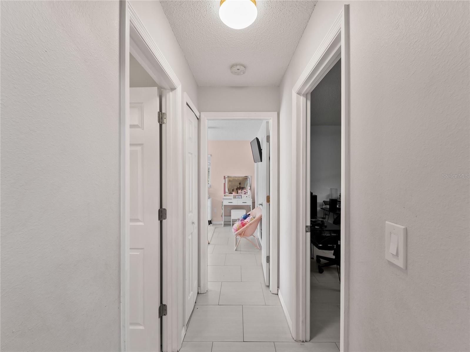 Image 36 of 61 For 523 Warwick Drive