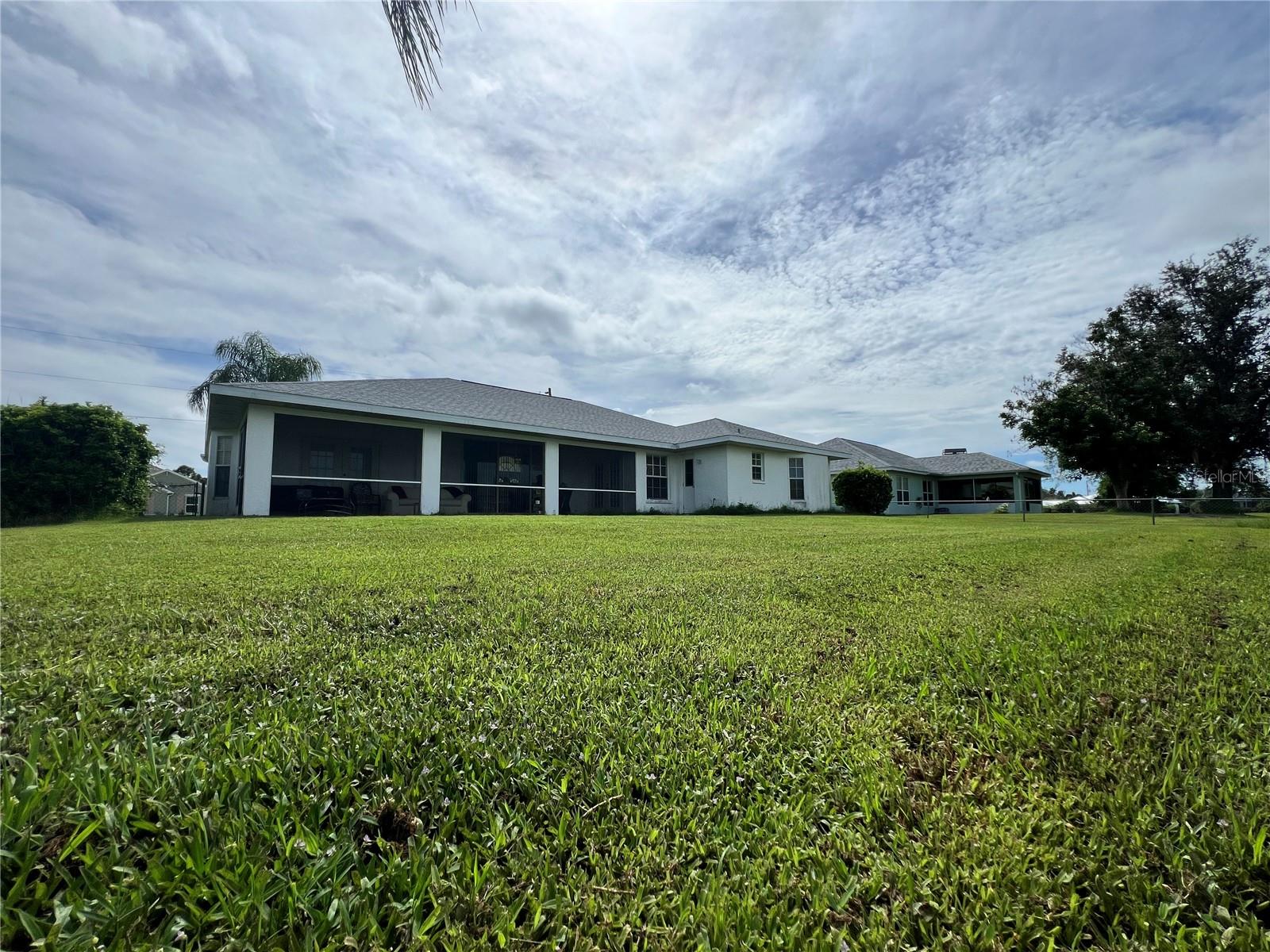 Image 8 of 31 For 223 Valdiva Street