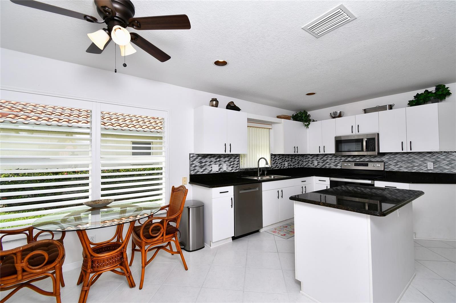Image 13 of 38 For 2041 King Tarpon Drive