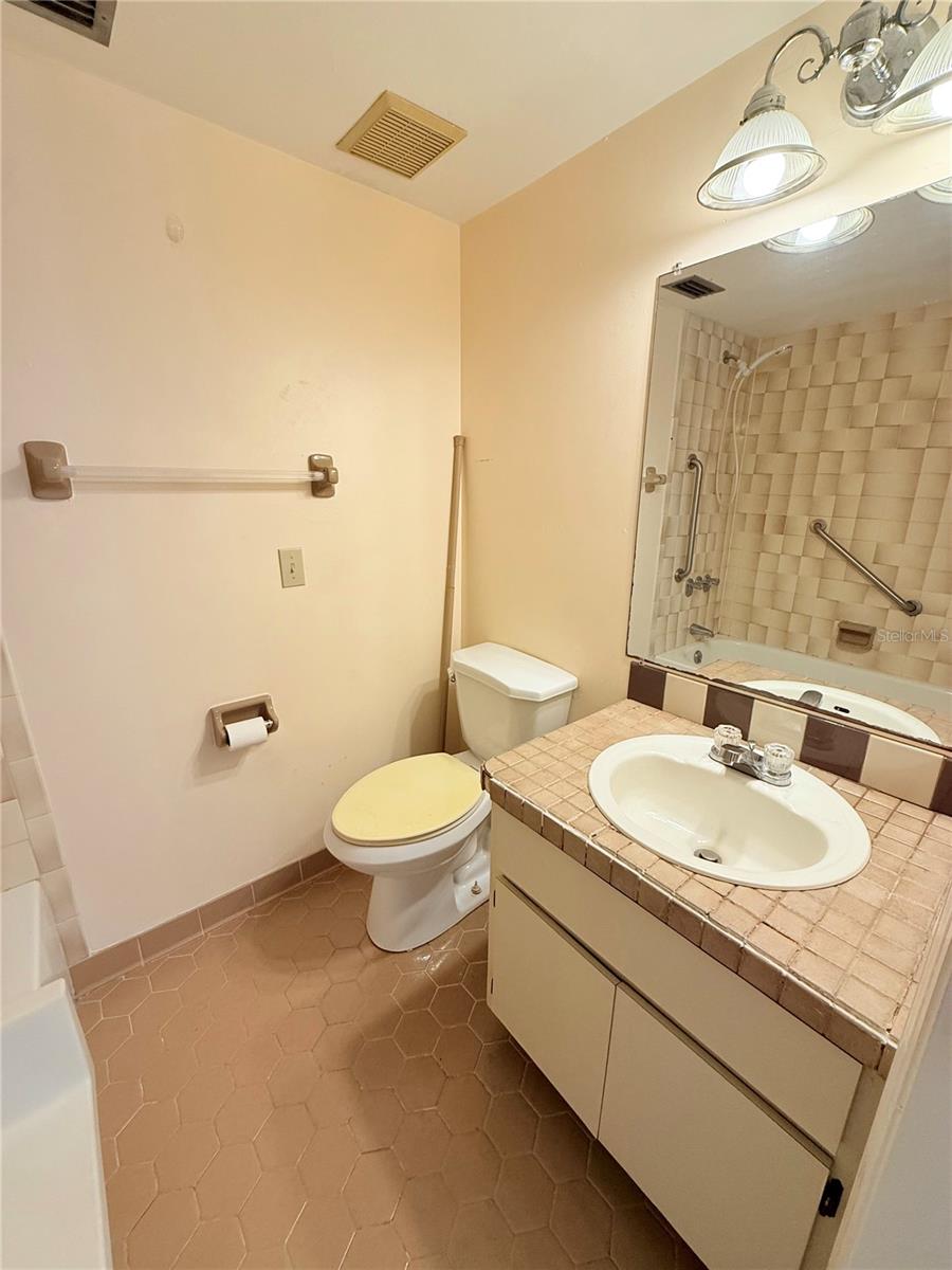 Image 12 of 23 For 22523 Westchester Boulevard A104