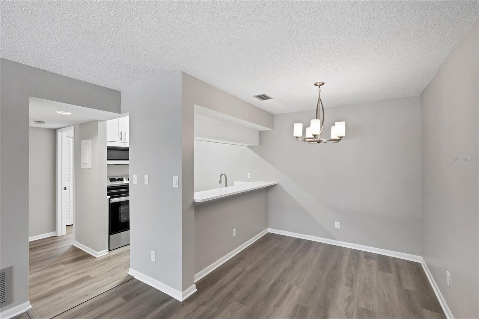 Image 7 of 19 For 626 Bird Bay Drive S 201