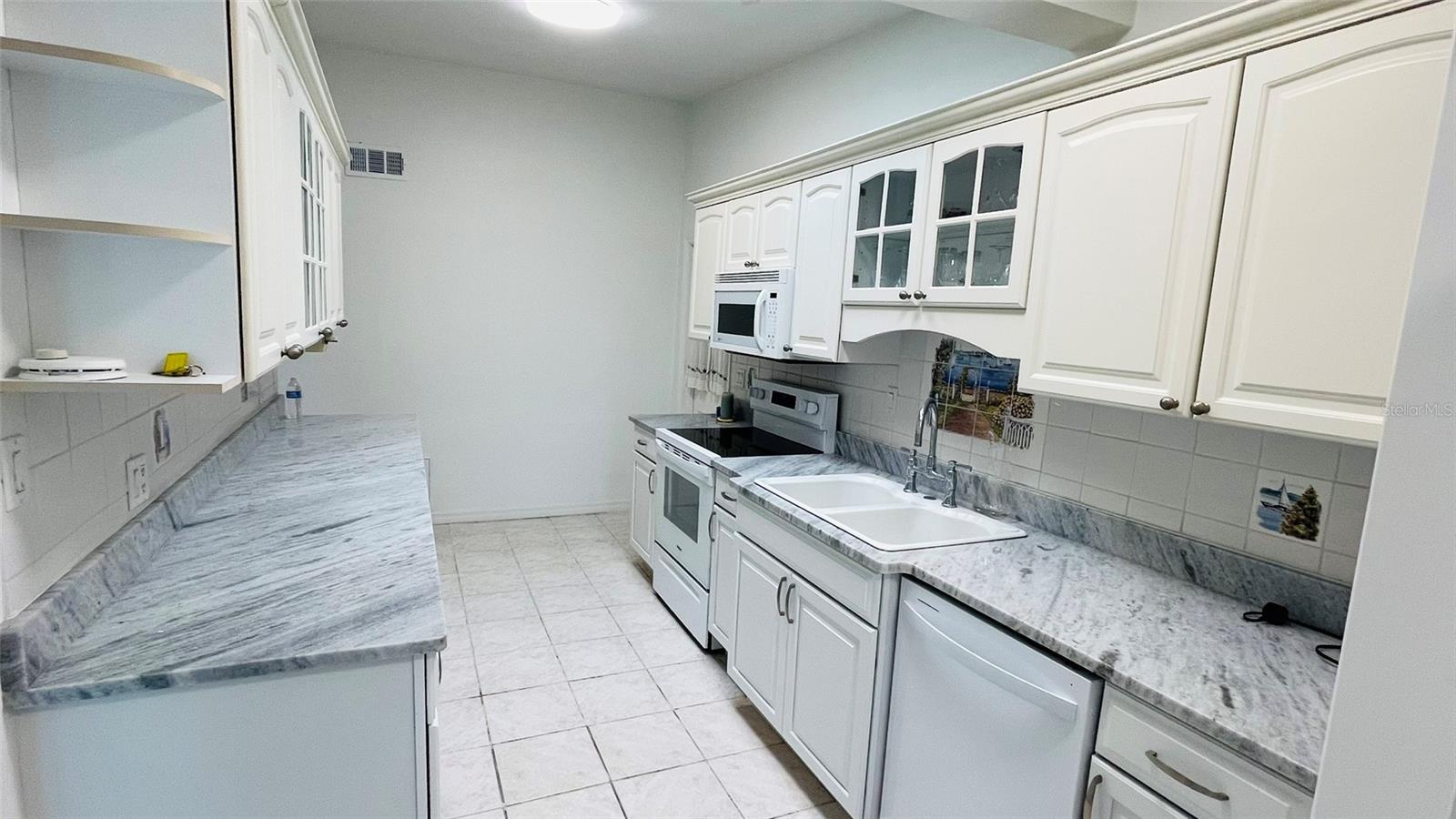 Image 22 of 77 For 4159 Conway Boulevard