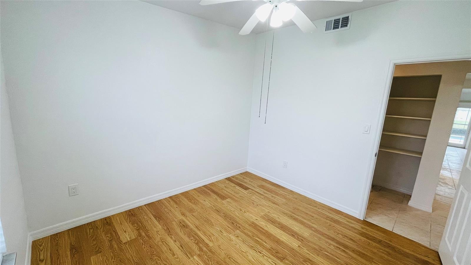 Image 37 of 77 For 4159 Conway Boulevard