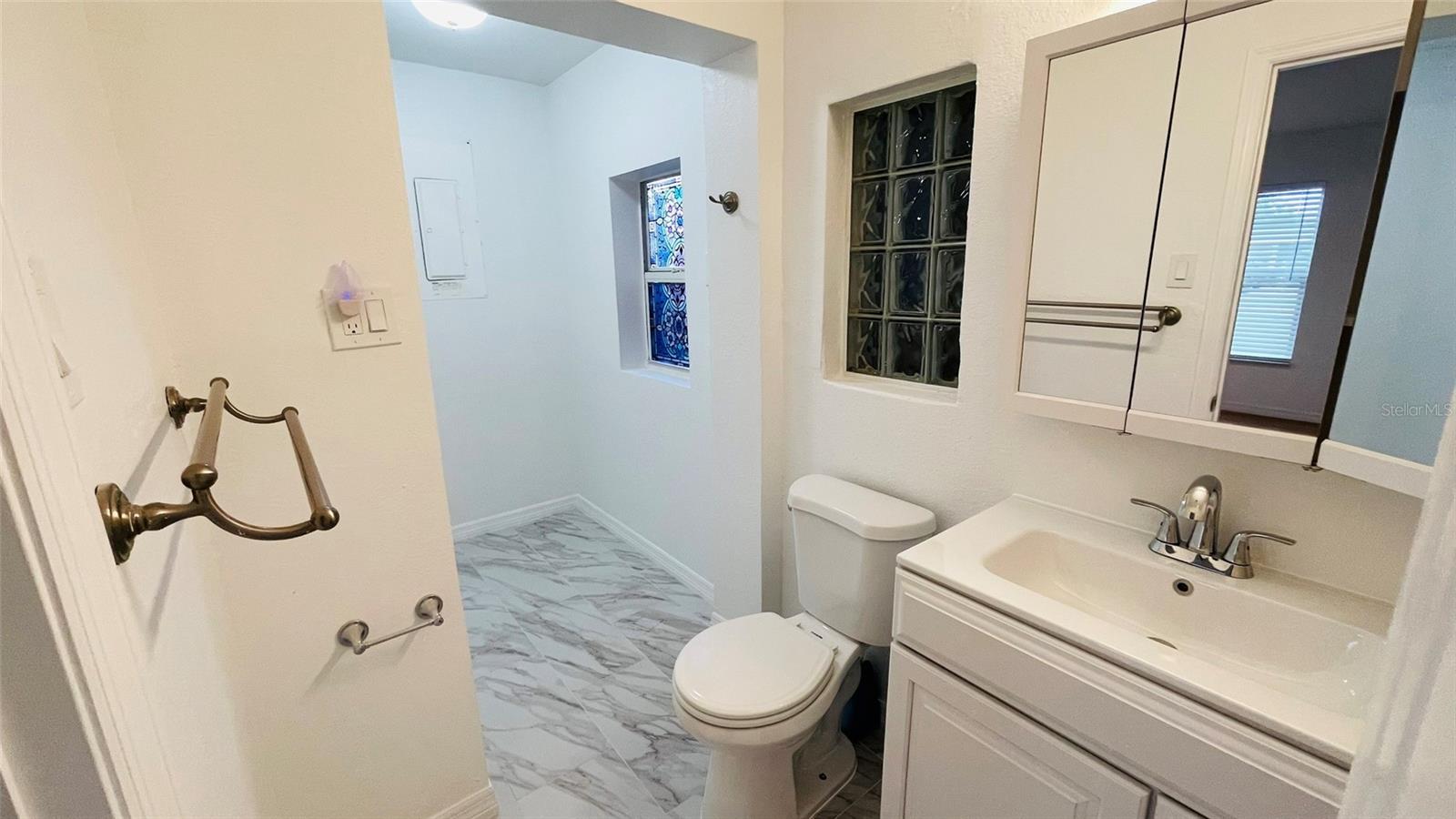 Image 45 of 77 For 4159 Conway Boulevard