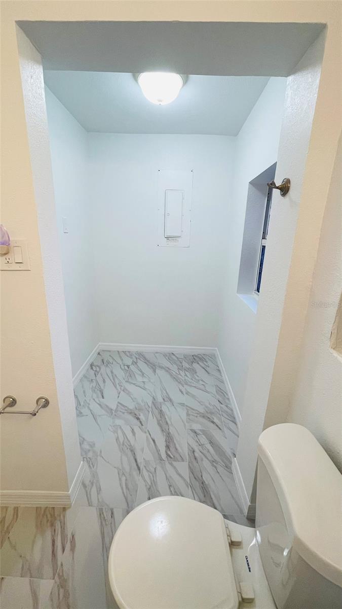 Image 46 of 77 For 4159 Conway Boulevard