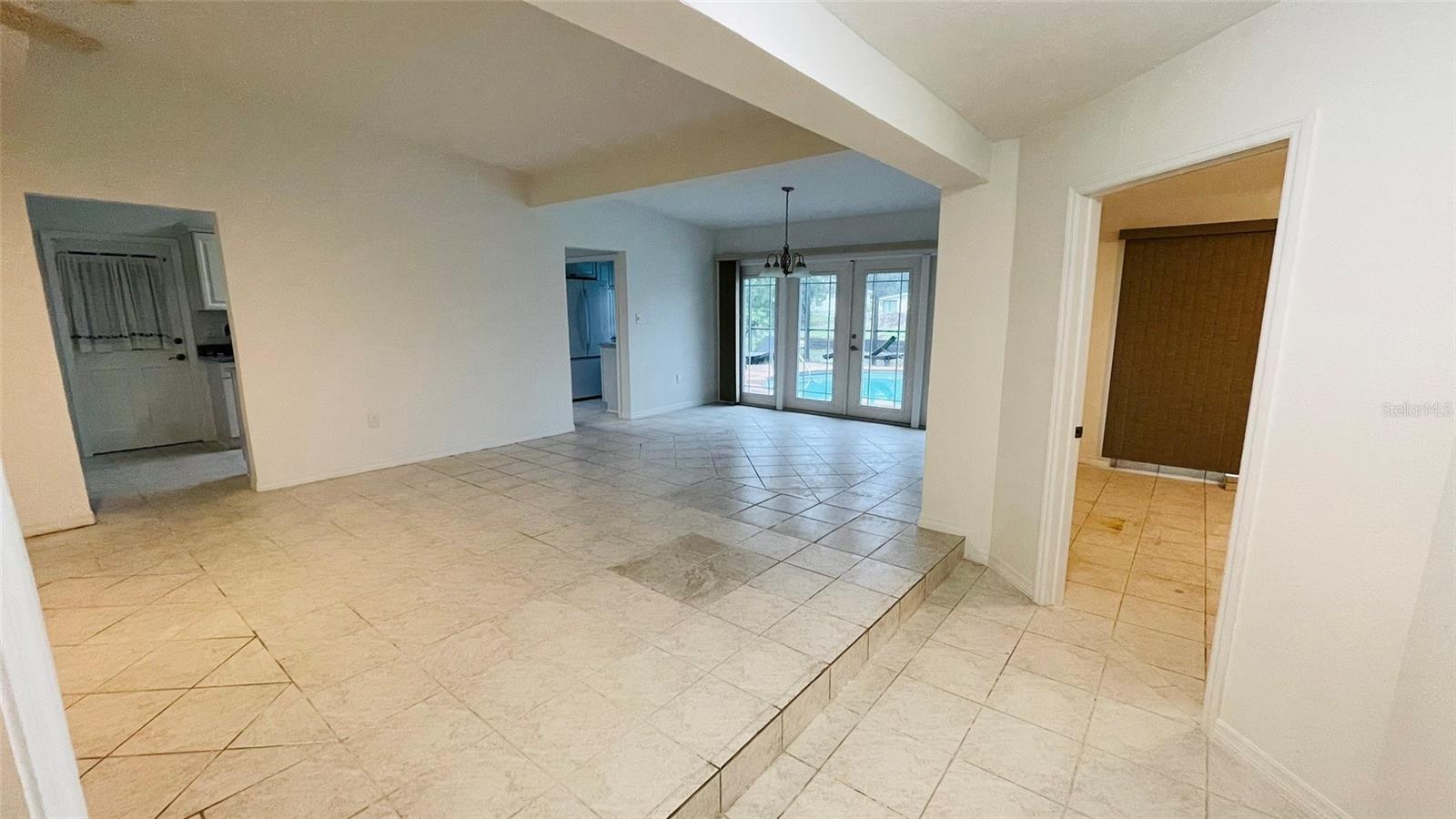 Image 5 of 77 For 4159 Conway Boulevard