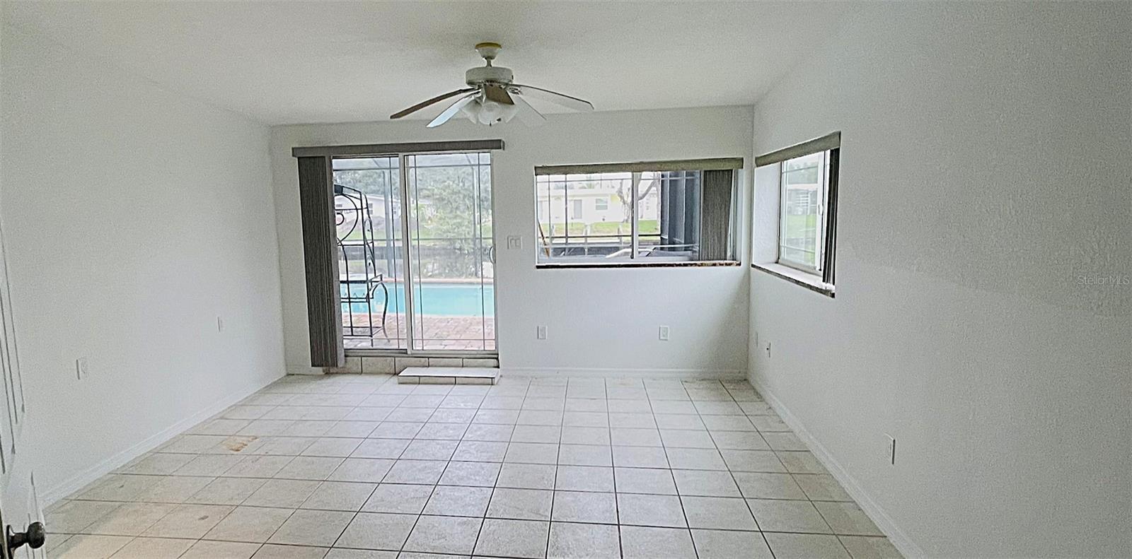 Image 53 of 77 For 4159 Conway Boulevard