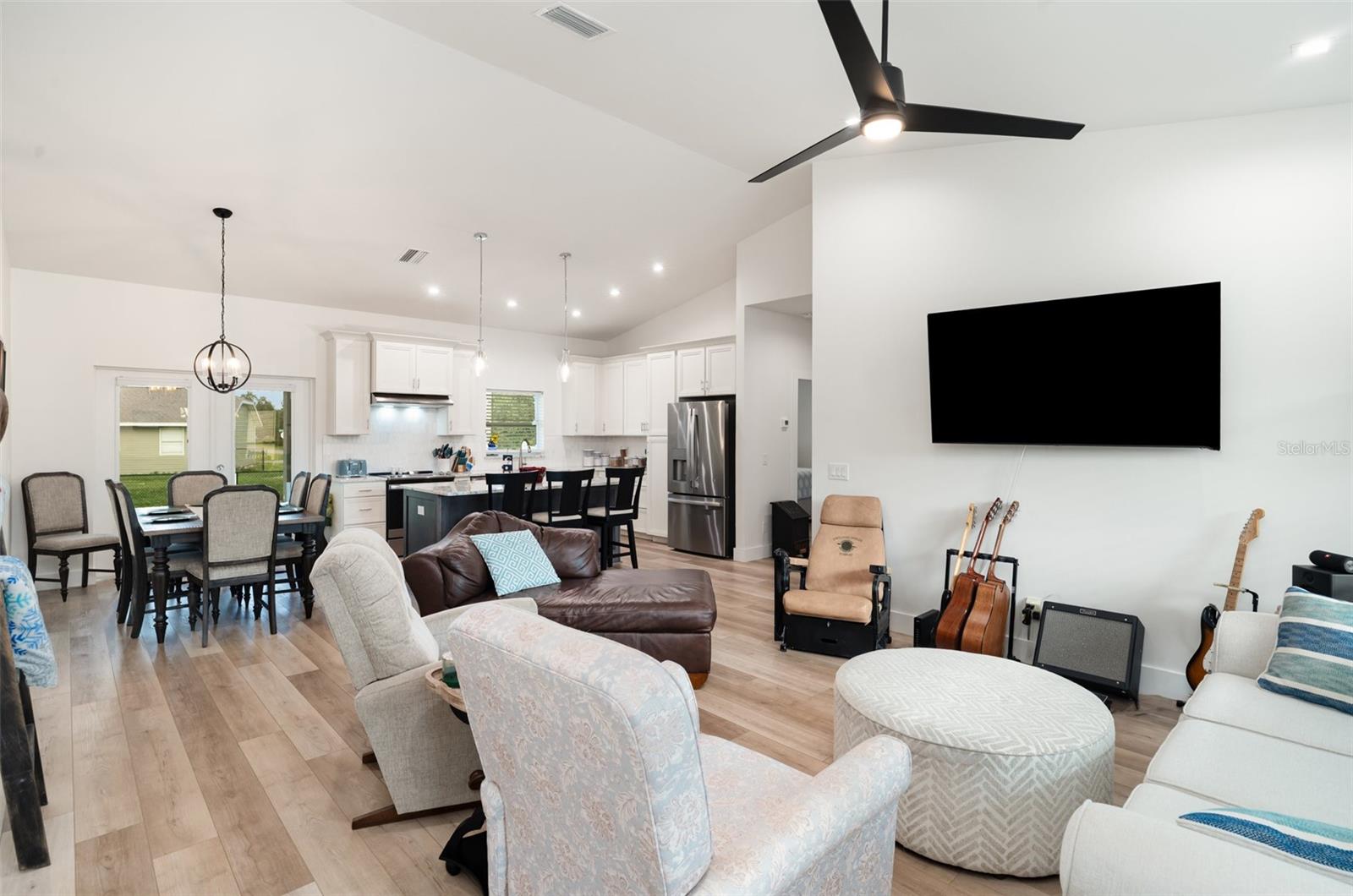 Image 5 of 28 For 29415 Daisy Street