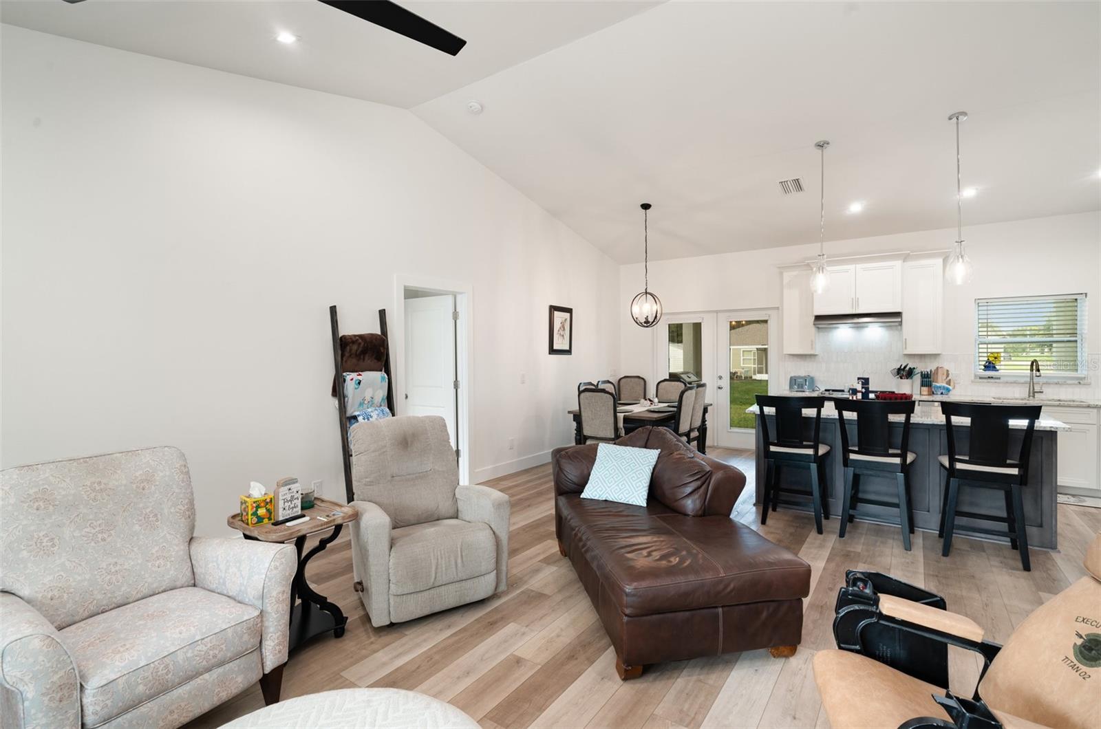 Image 6 of 28 For 29415 Daisy Street